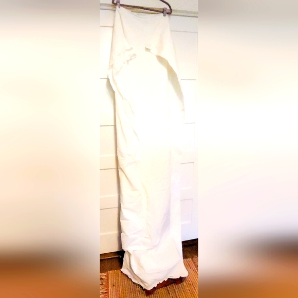 White Full Size Battenberg Lace Dust Ruffle - Picture 5 of 6